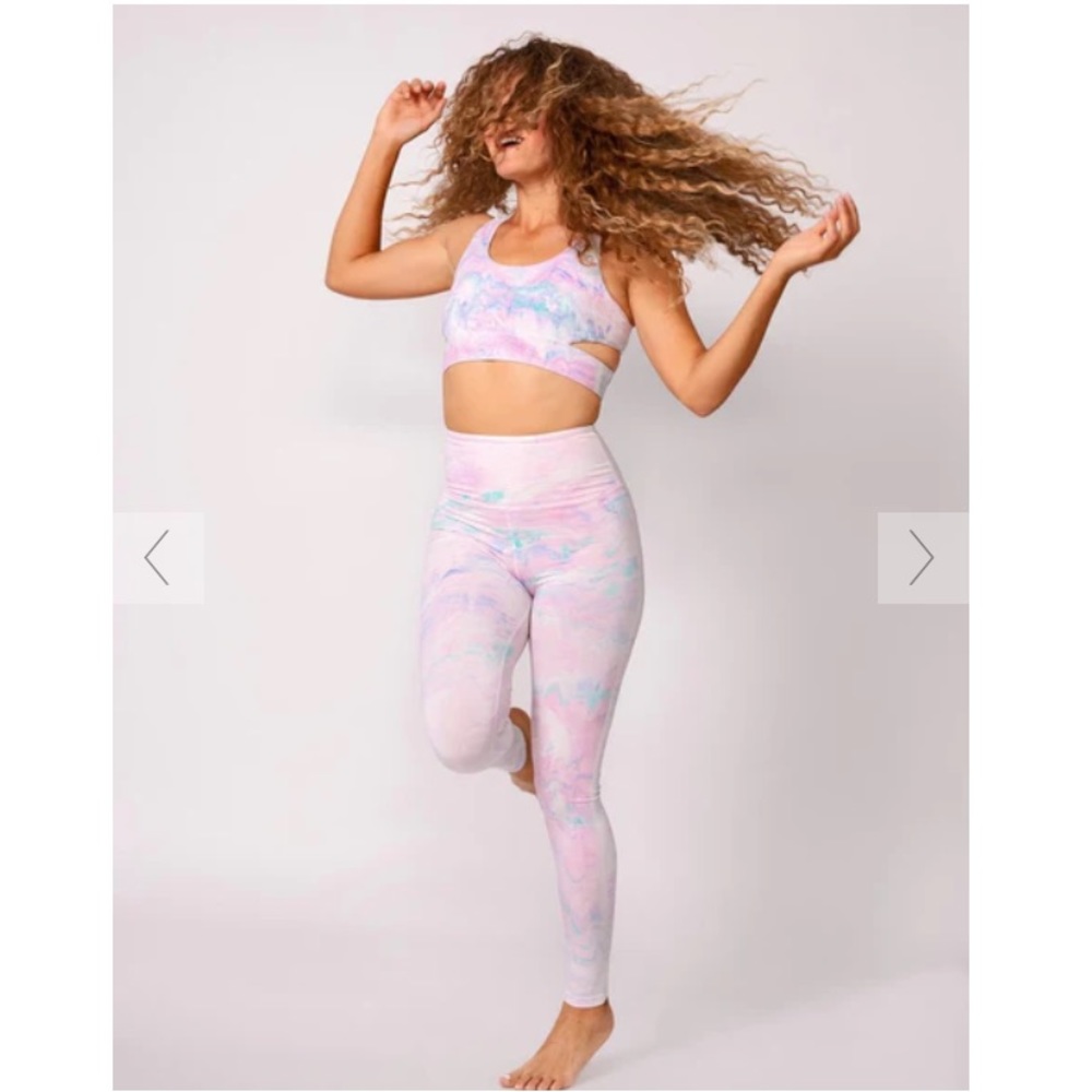 DEVALA Marble Set — Bra + Leggings ✨